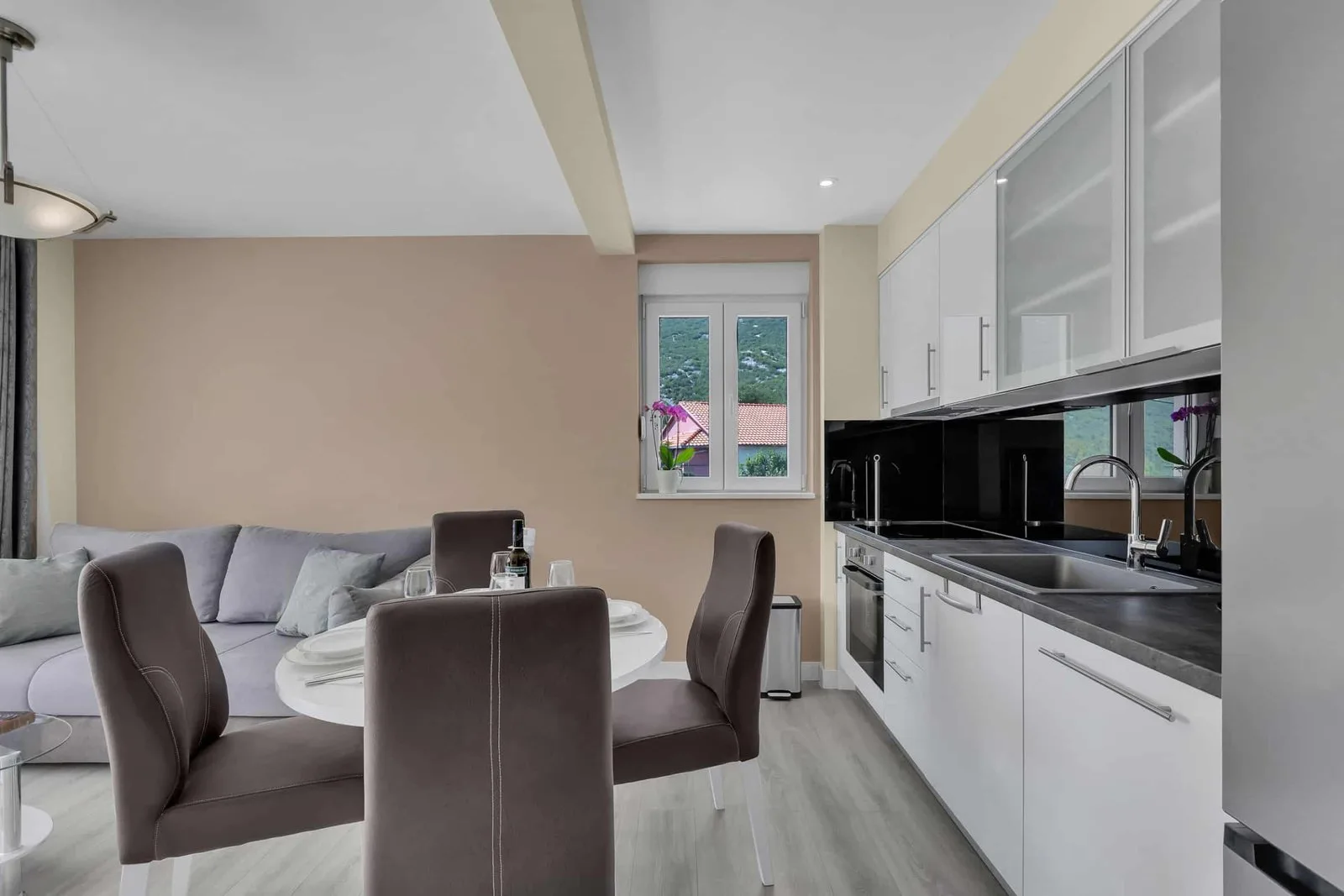 Apartments White House Rastovac