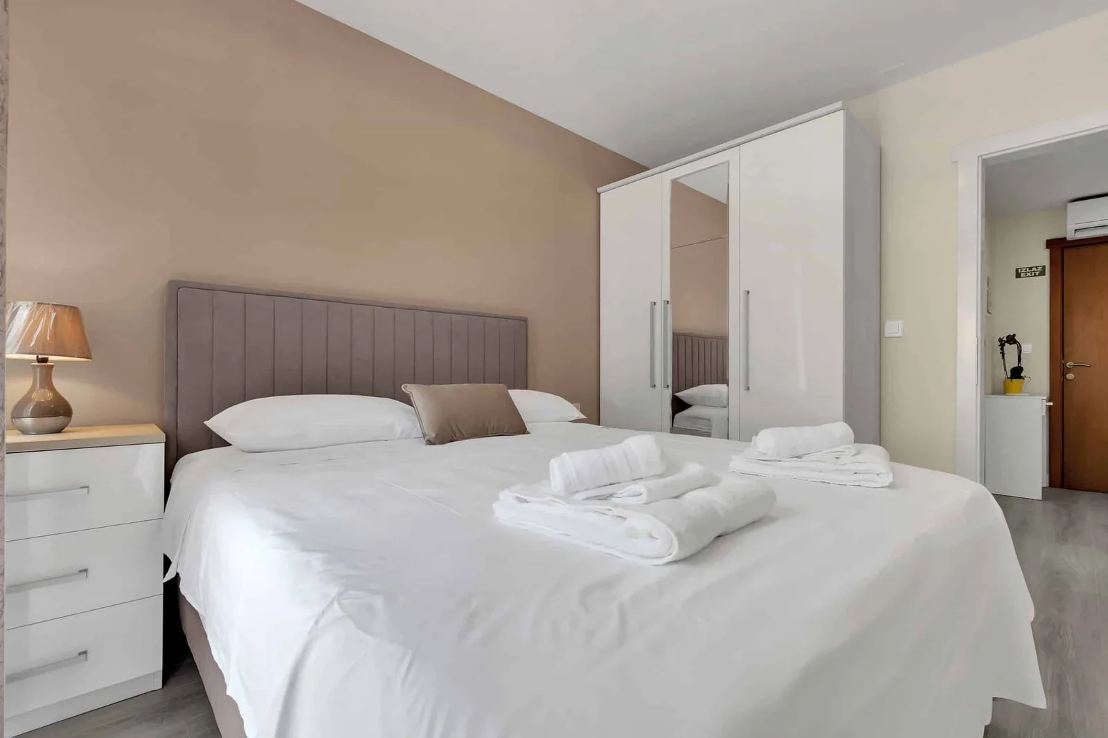 Apartments White House Rastovac