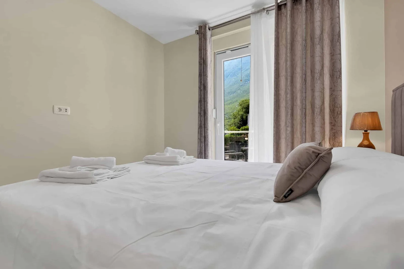 Apartments White House Rastovac