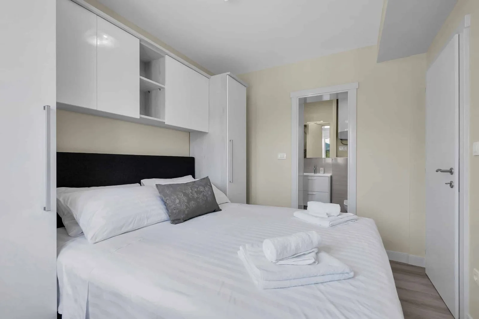Apartments White House Rastovac