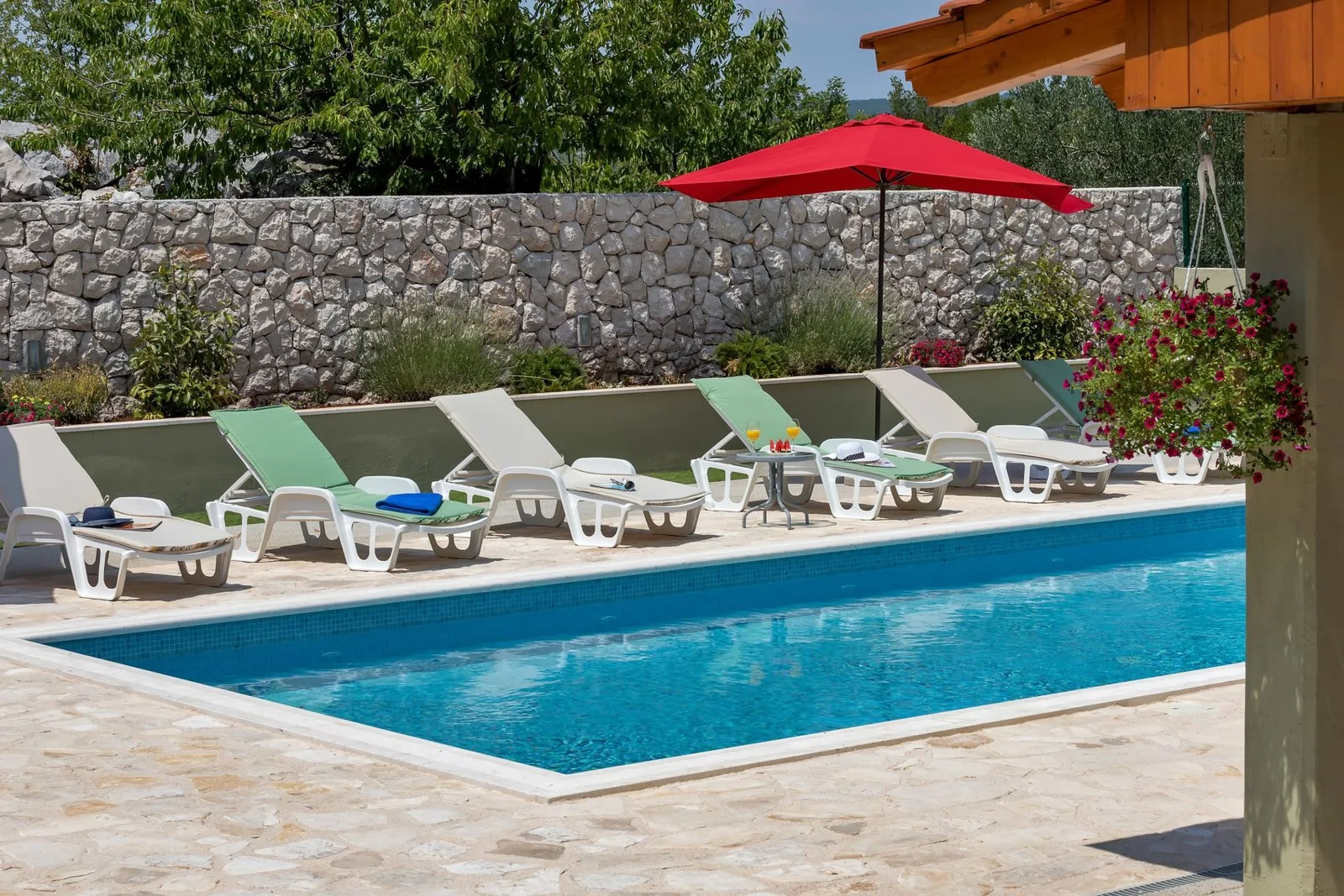 Apartments White House Rastovac