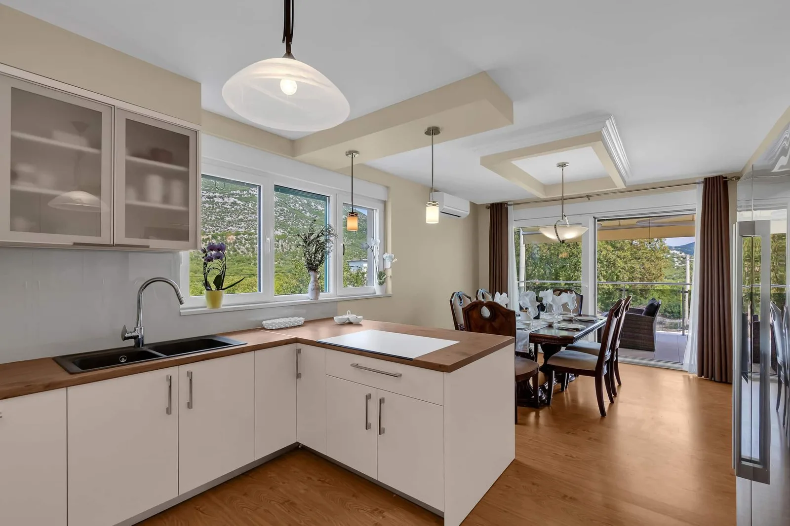 Apartments White House Rastovac