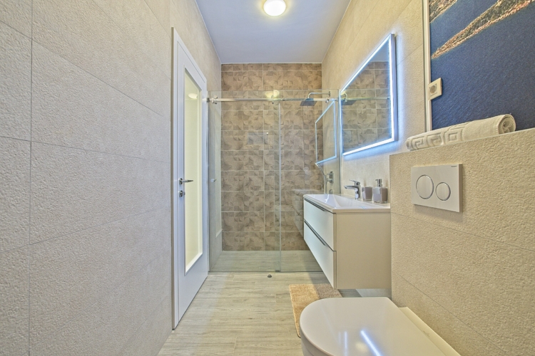 Villa near the sea, Villa Ulika Makarska bathroom